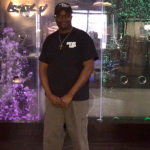 Meet your Posher, Raymond